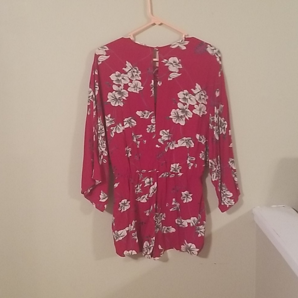 Romper - Picture 2 of 3